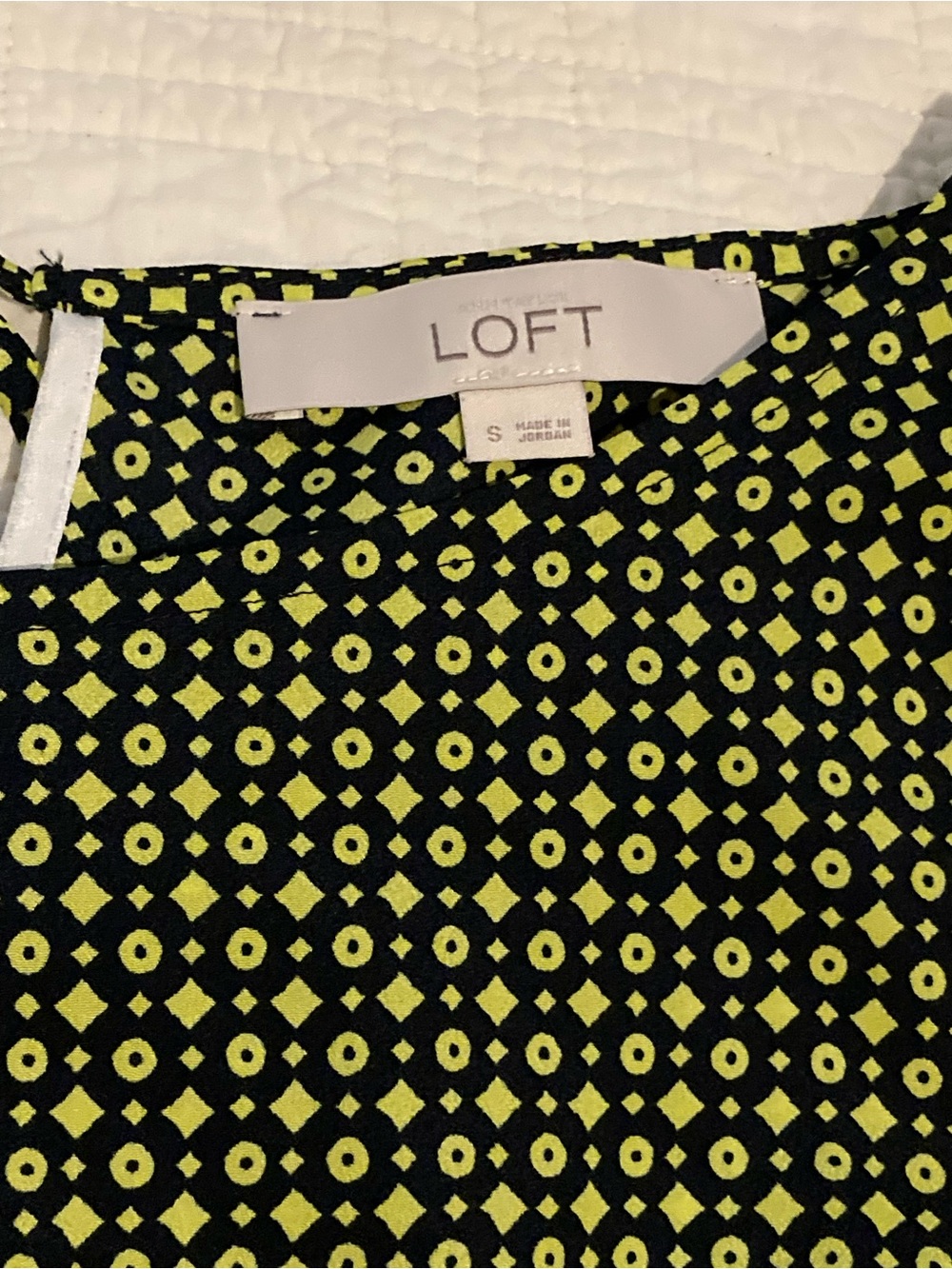 LOFT Navy and Green Sleeveless Patterned Blouse - Picture 3 of 6